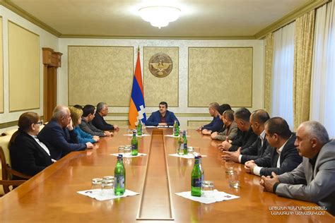 Քաղաքական կուլիսներում խոսակցություններ՝ Արայիկ Հարությունյանի վերանշանակման շուրջ