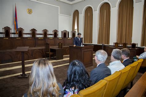 Ընդդիմությունը պատրաստվում է վերցնել մանդատները՝ սպասելով Սահմանադրական դատարանի որոշմանը