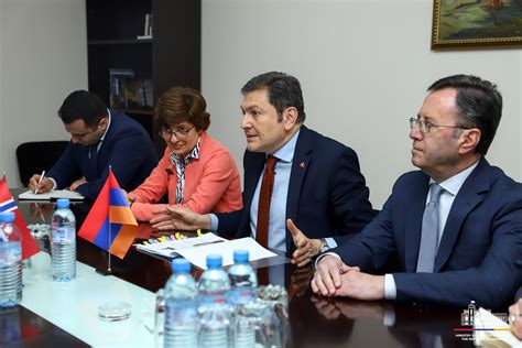 Քաղաքական կուսակցությունների միջև ֆինանսական լարվածություն է առաջանում